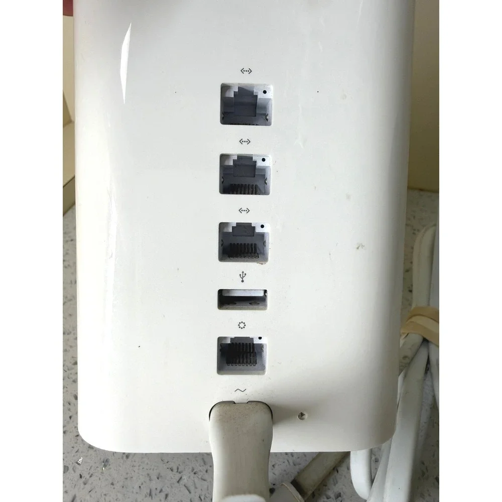 Apple AirPort Extreme A1521 2TB White 802.11ac Dual-Band‎ Wi-Fi Router ME918LL/A